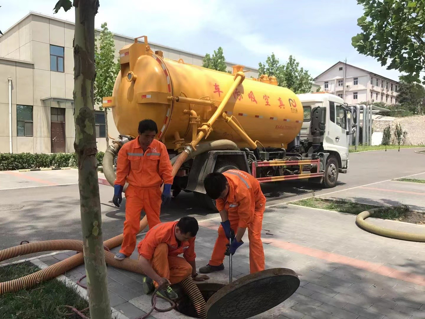 新华化粪池清理与5-8吨吸粪车施工效率分析